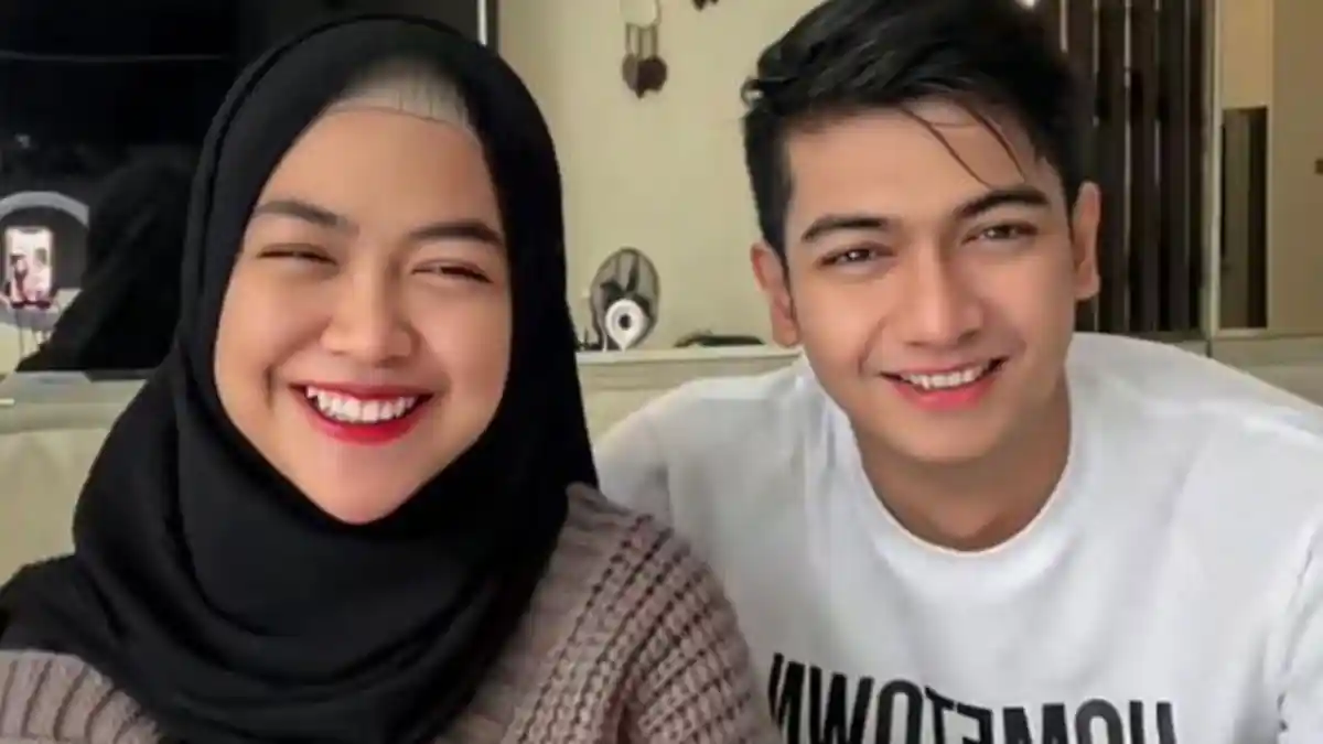 Dikabarkan Hamil, Ria Ricis Curhat tentang Teuku Ryan