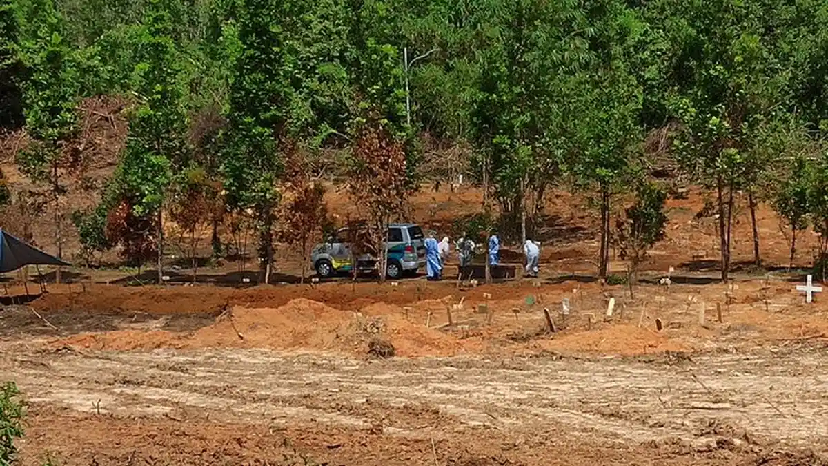 Petugas Gali Kubur Cuma Empat Orang, Hingga Hari Ini Ada 153 Makam Covid-19 di Gandus Palembang