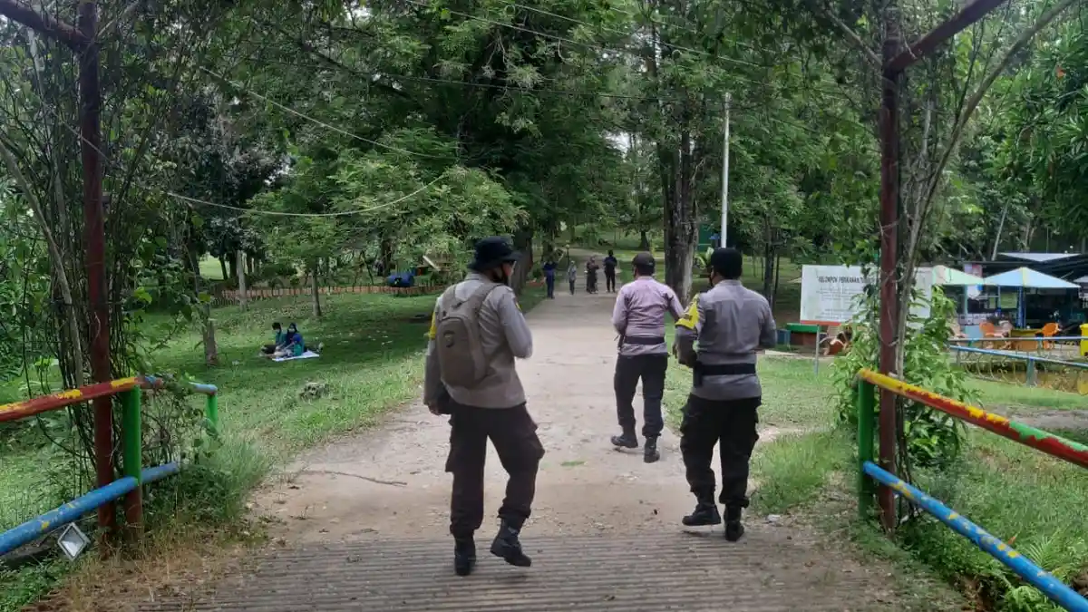 Antisipasi Penyebaran Covid-19, Aparat Polsek Lirik Datangi dan Awasi Objek Wisata Alam