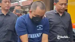 Seorang-guru-agama-di-Sragen-ditangkap-polisi-6.jpg
