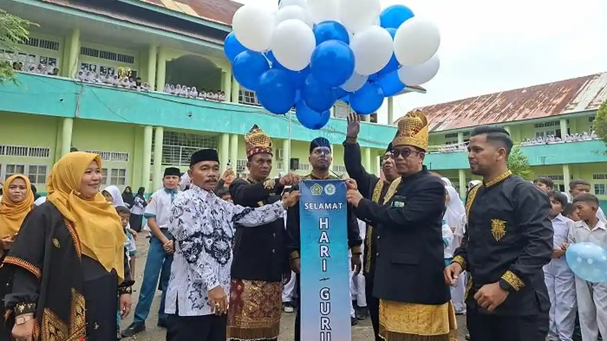 Kepala Kemenag Aceh Barat Ajak Guru Tingkatkan Mutu Pendidikan di Hari Guru Nasional