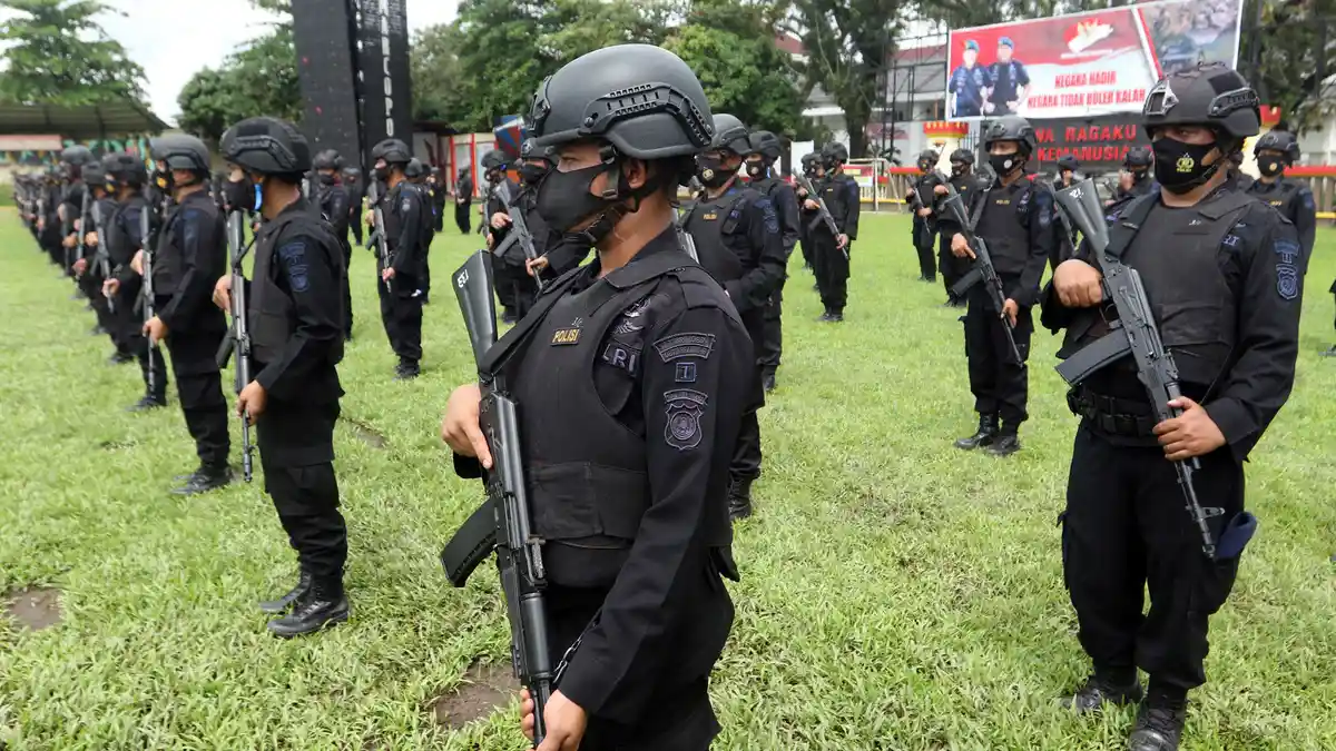 Brutal Aniaya Lansia Mama Mimi, Brimob Polda Maluku hanya Divonis 5 Bulan Penjara