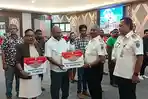 Dominggus Mandacan Minta Dana Hibah Digunakan Secara Baik dan Bertanggung Jawab