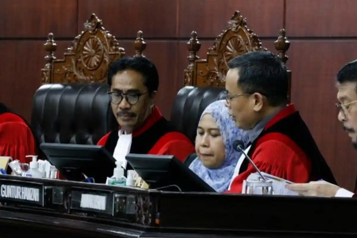 BREAKING NEWS:MK Tolak Gugatan Gerindra saat Anggota PPK Divonis 3 Bulan Kasus Penggelembungan Suara
