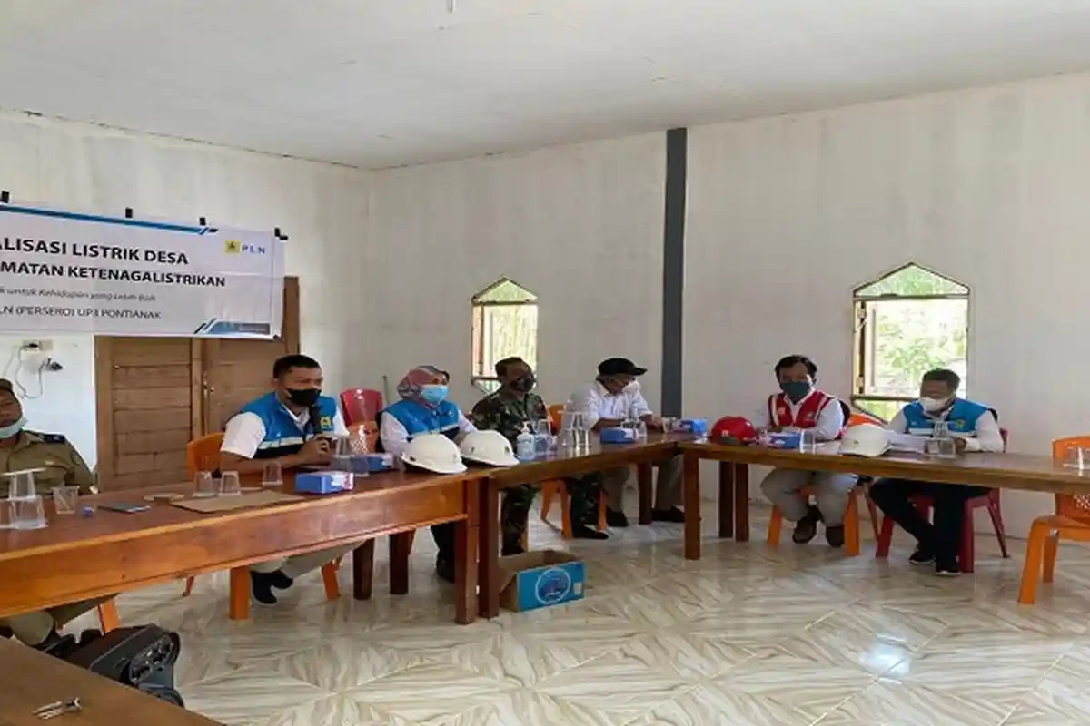 Tim PLN Beri Edukasi Pemakaian Listrik Secara Bijak dan Aman 
