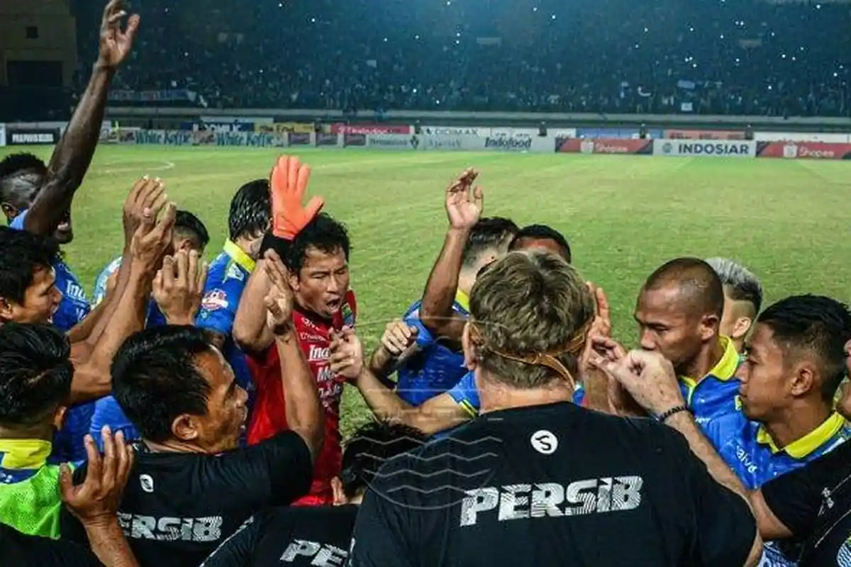 Pelatih Persib Bandung Roberts Pasok Pemain Wajah Baru, 5 Nama Terdepak dari Skuad Utama