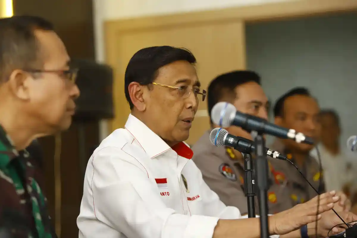 Sebut Telah Mengetahui Dalang Kerusuhan, Wiranto: Aparat Keamanan Akan Bertindak Tegas!