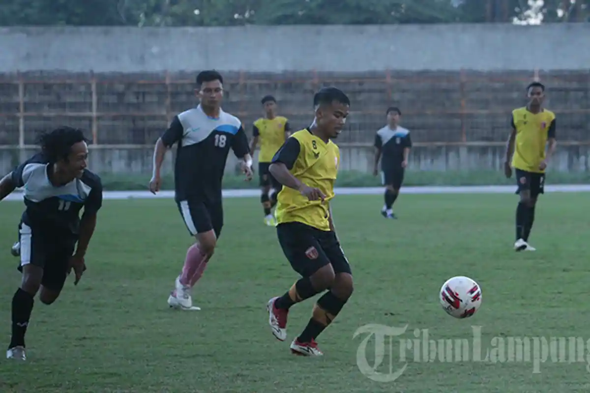 Pelatih Badak Lampung Sebut, Fisik Pemain Perlu Digenjot untuk Hadapi Liga 2 2021