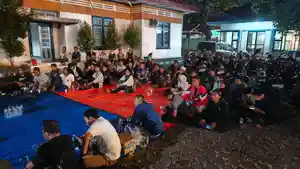 Suasana-nobar-film-dokumenter-Pesta-Babi-yang-digelar-PWI-Probolinggo-Raya.jpg