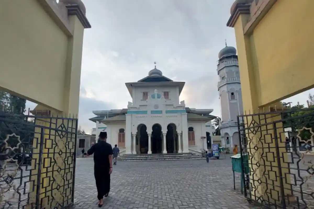 Jumat Terakhir di Bulan Ramadhan, Ini Daftar Khatib dan Imam Shalat Jumat di Masjid Banda Aceh