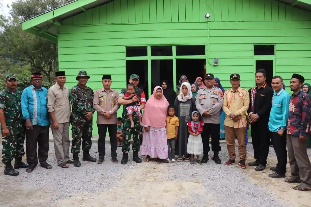 Tangis Haru Kasnawati, Rumah Gubuk Disulap Jadi "Istana Sederhana", Sukses TMMD Ke-126 Aceh Tengah