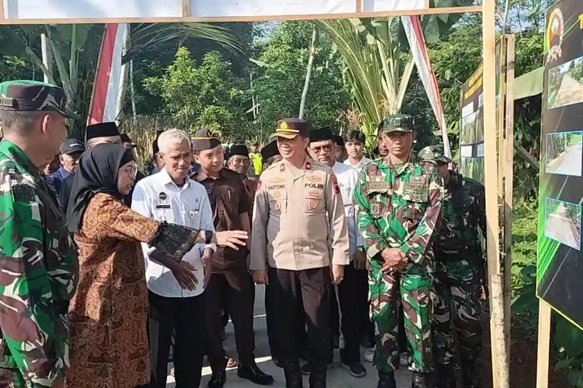 Sukseskan BABS, TMMD Sengkuyung II Kodim 0736/Batang Bangun Toilet Umum 