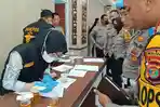 Kapolda Tes Urine Mendadak Kapolres dan PJU Polda Lampung Usai Rakor, Ini Hasilnya