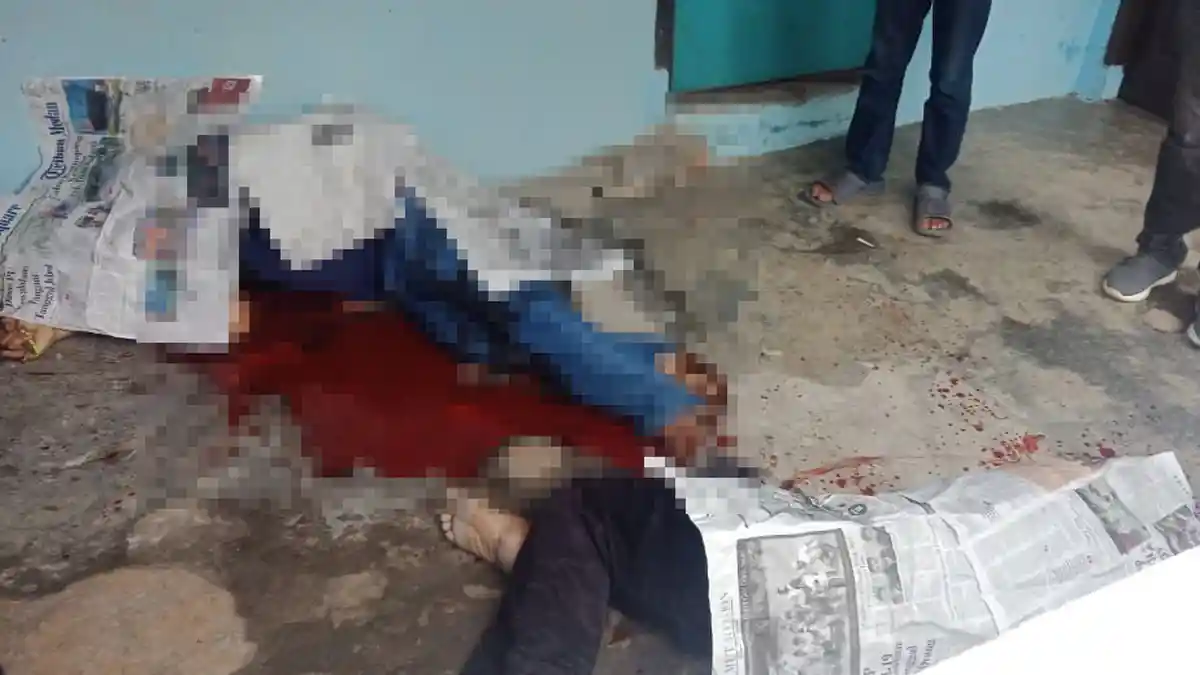 BREAKING NEWS: DUEL MAUT, 2 Pria Saling Tikam, Pisau Tertancap di Dada, Tewas Bersimbah Darah