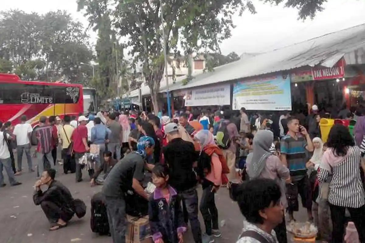 Waduh, Bus Lebaran 2016 Banyak Terlambat di Terminal Kalideres