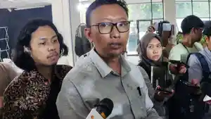ketua-ylbhi-muhamad-isnur-di-gedung-lbh-ylbhi.jpg