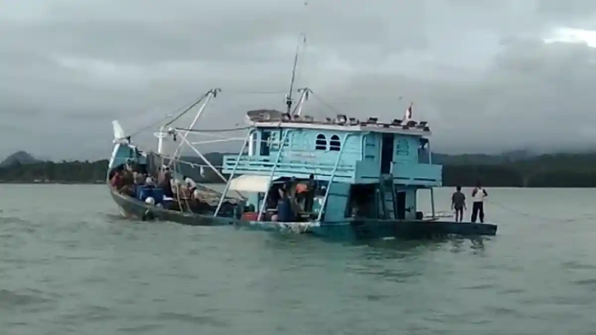 Kapal Sibolga Tenggelam Akibat Tabrak Karang di Aceh Jaya, 33 ABK Ternyata Warga Aceh