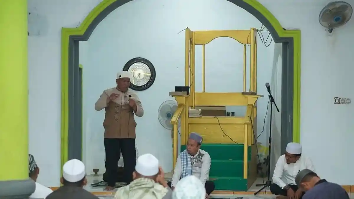 Asisten II Boltara Abdul Mutoh Daeng Mulisa Ikut Subuh Keliling di Masjid Jabal Nur Desa Nagara
