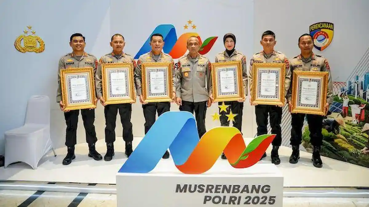 Mabes Polri Ganjar Polres Sumedang Penghargaan Pelayanan Prima dan Zona Integritas