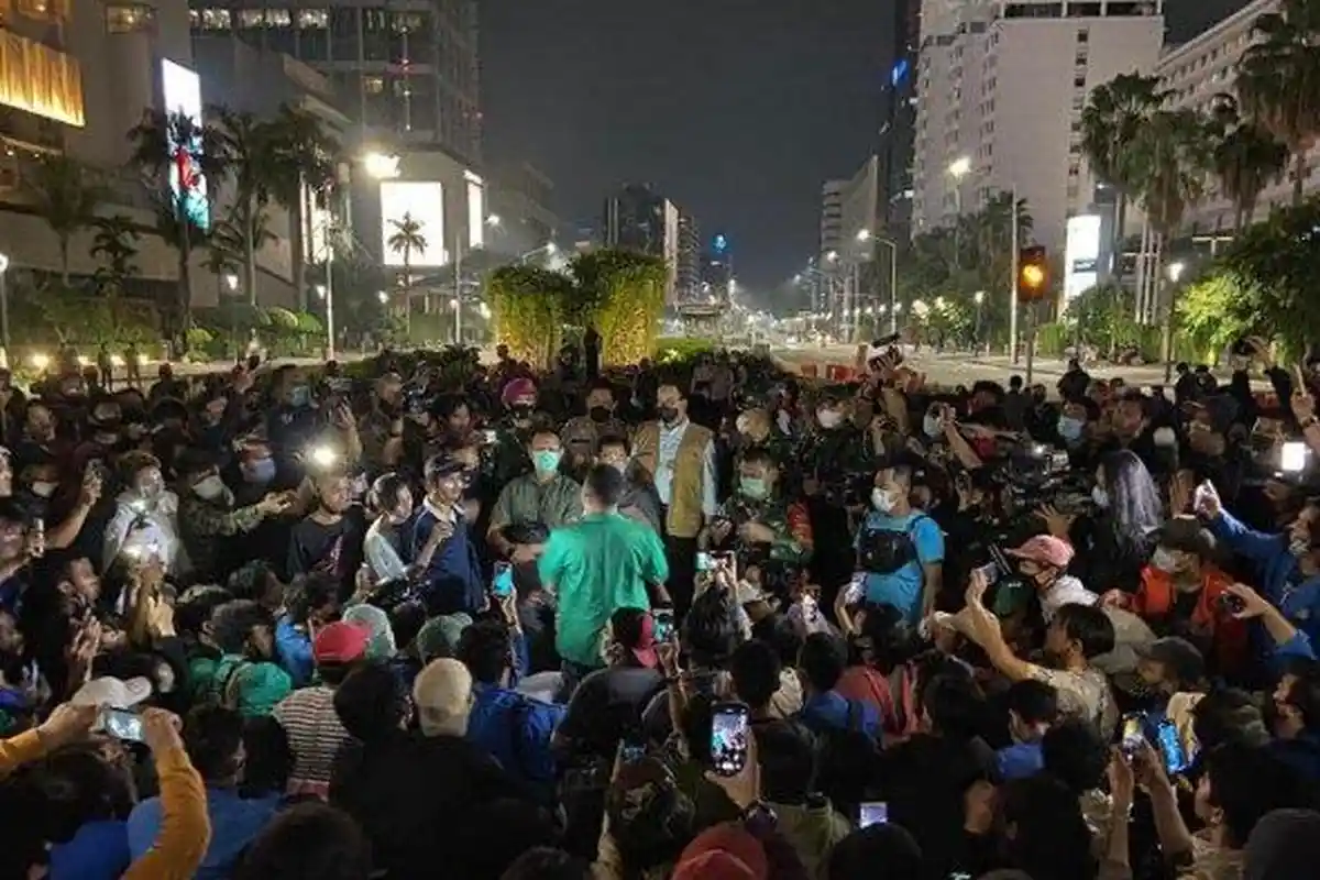 Anies Baswedan Temui Pendemo UU Cipta Kerja: Anda Semua Sedang Menegakkan Keadilan