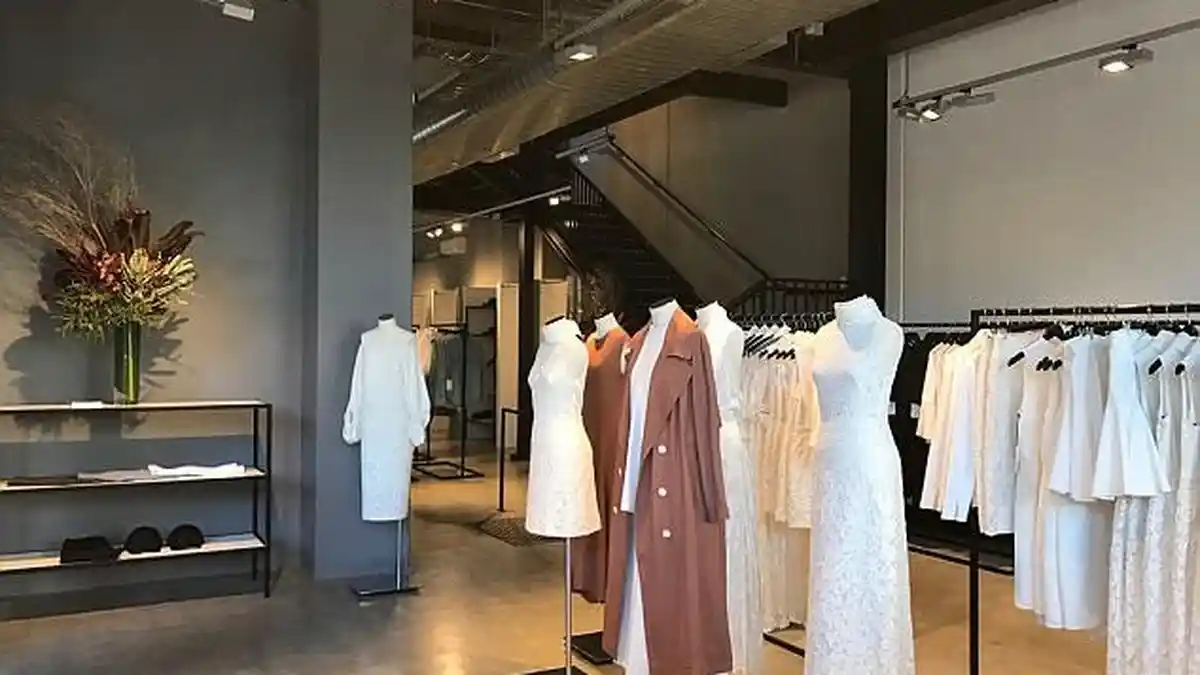Arti Mimpi Membeli Baju Baru Simbol Perubahan Positif Dalam Hidup