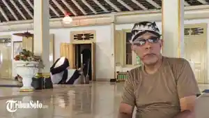 Juru-Bicara-Tedjowulan-KGPH-Suryo-Wicaksono-saat-ditemui-di-Pesanggrahan-Langenharjo-2.jpg