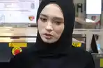 Inara Rusli Tunda Pemeriksaan Kasus Dugaan Perzinaan karena Sakit
