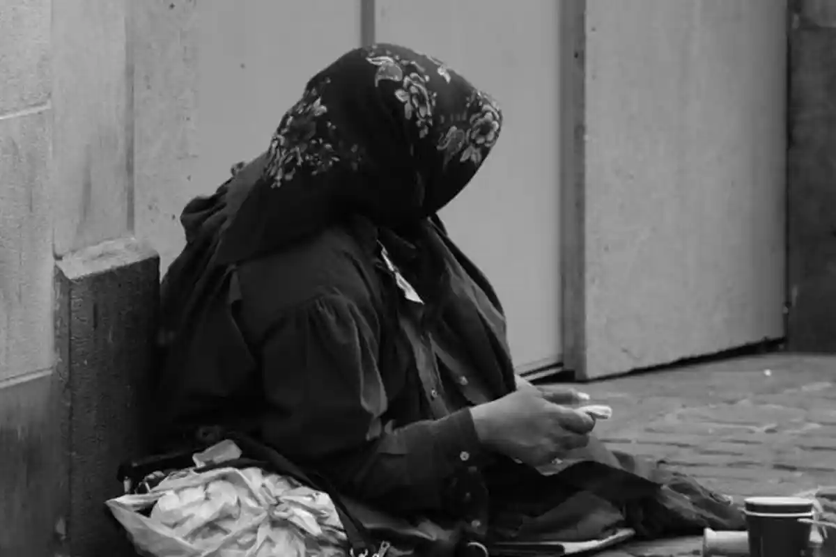 Arti Mimpi Memberi Makan Pengemis, Lihat Artinya untuk Kamu yang Masih Single, Ini Tafsirannya