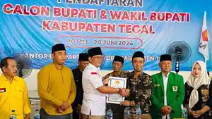 Muhammad-Adi-Prasetyo-Serahkan-formulir.jpg