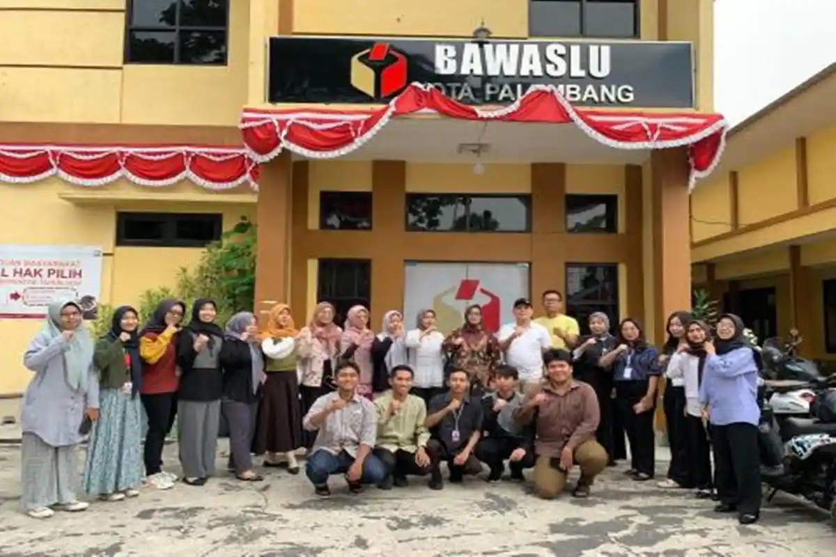 Sampaikan Peran Zilenial, Massuryati Ajak Peserta Volunteer Bawaslu Palembang Awasi Netralitas ASN - Anggota-Bawaslu-Provinsi-Sumatera-Selatan-Massuryati-Foto.jpg