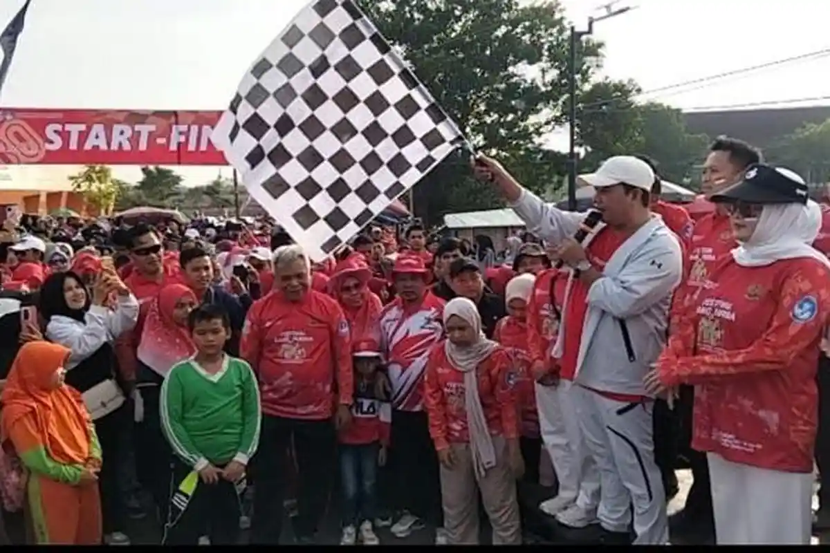 Bupati Askolani dan Wabup Netta Lepas Ribuan Peserta Jalan Santai, Sambut HUT Kemerdekaan RI Ke- 80