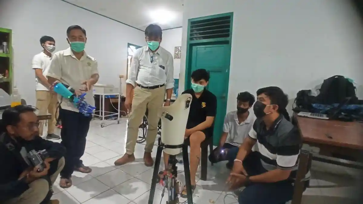 Iron Man from Darmasaba, Prof I Wayan Widhiada Ciptakan Robot Bionik Bantu Disabilitas