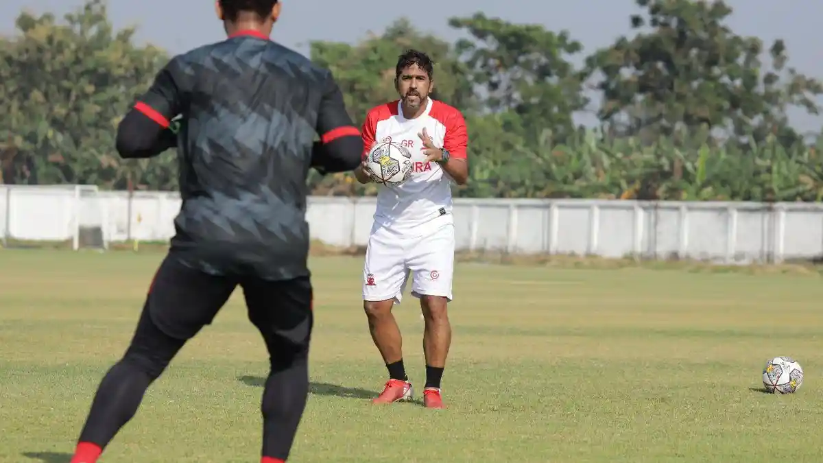 Madura United Punya Pelatih Kiper Baru, Ini Sosoknya