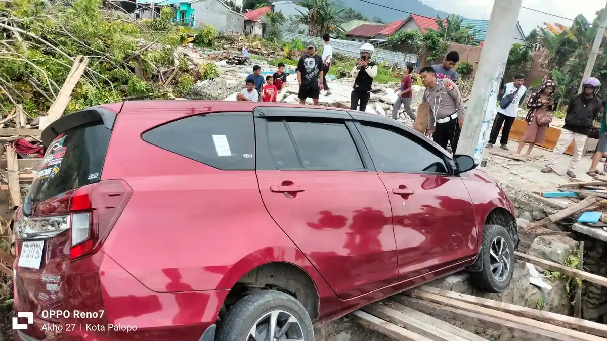 Kecelakaan di Palopo: Daihatsu Sigra Terperosok ke Drainase, Sopir Meninggal Dunia