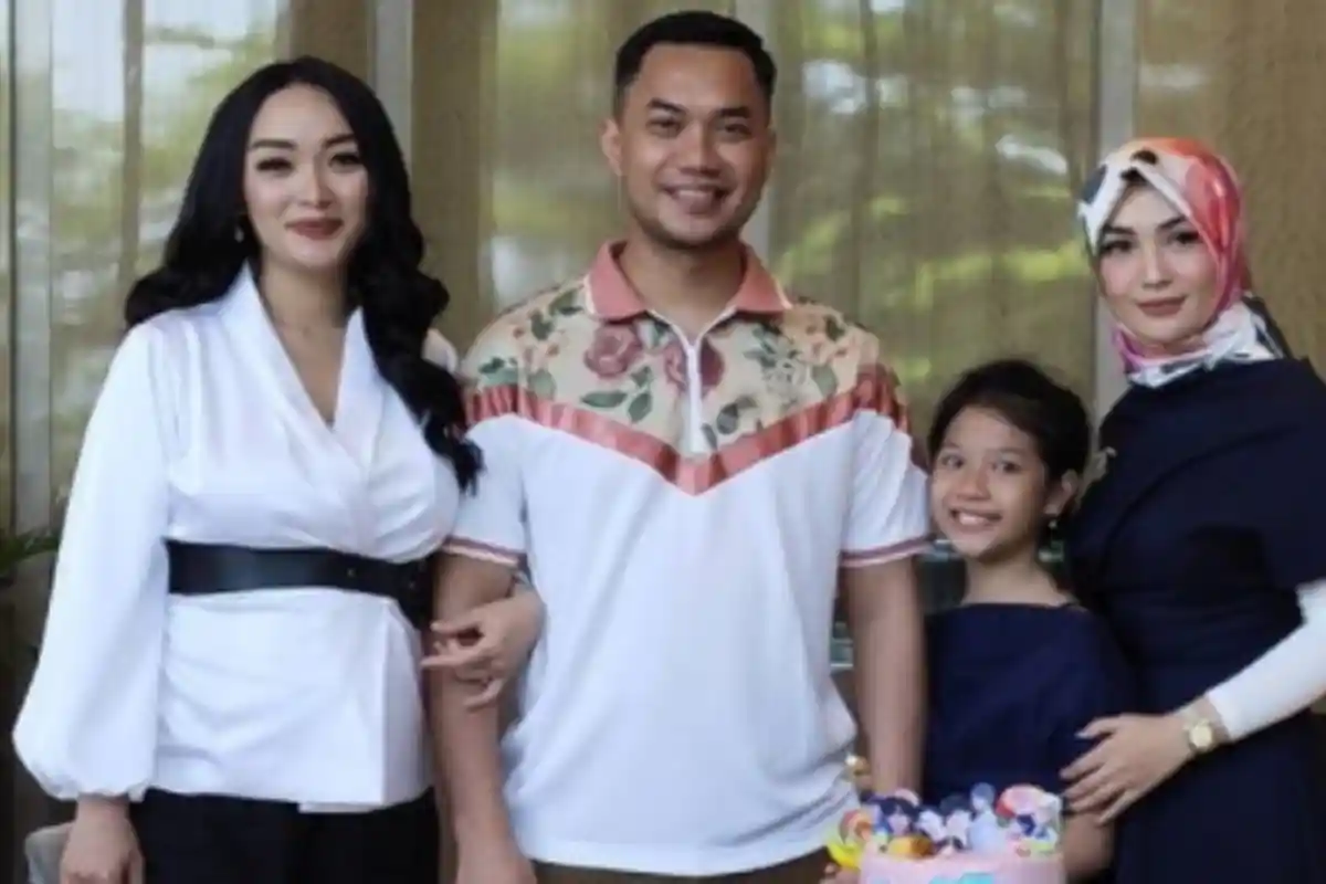 Intip Potret Zaskia Gotik dan Mantan Istri Sirajuddin, Akur di Ultah Sang Anak & Joget TikTok Bareng