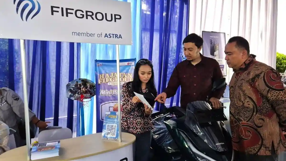 Rela Nyicil Motor Demi Mengajar, Guru Swasta Ini Tempuh Jarak 88 Kilometer Setiap Hari