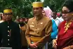 20140902_194011_i-kumala-idjo-dilantik-sebagai-raja-gowa-ke-37.jpg