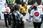 KPK Bagikan Masker Anti Virus Korupsi