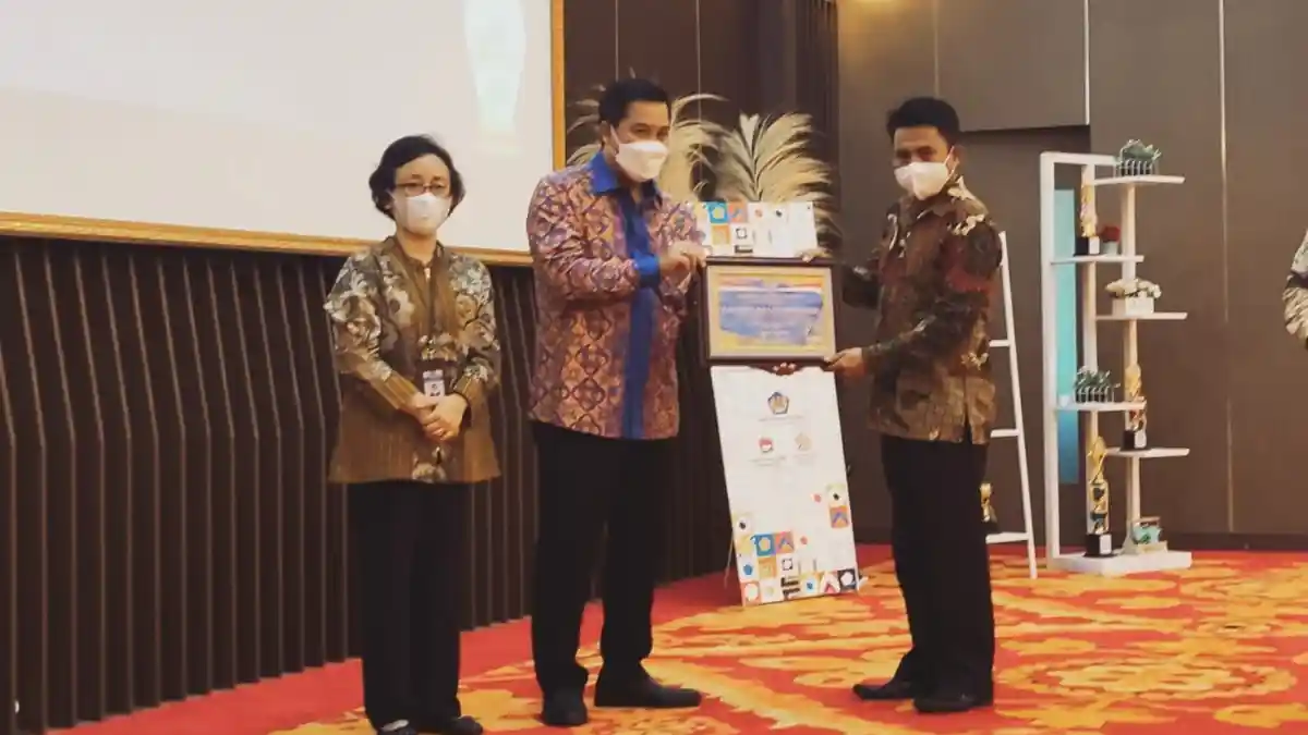 Pemkab Bolmong Terima Penghargaan dari Kementerian Keuangan RI 