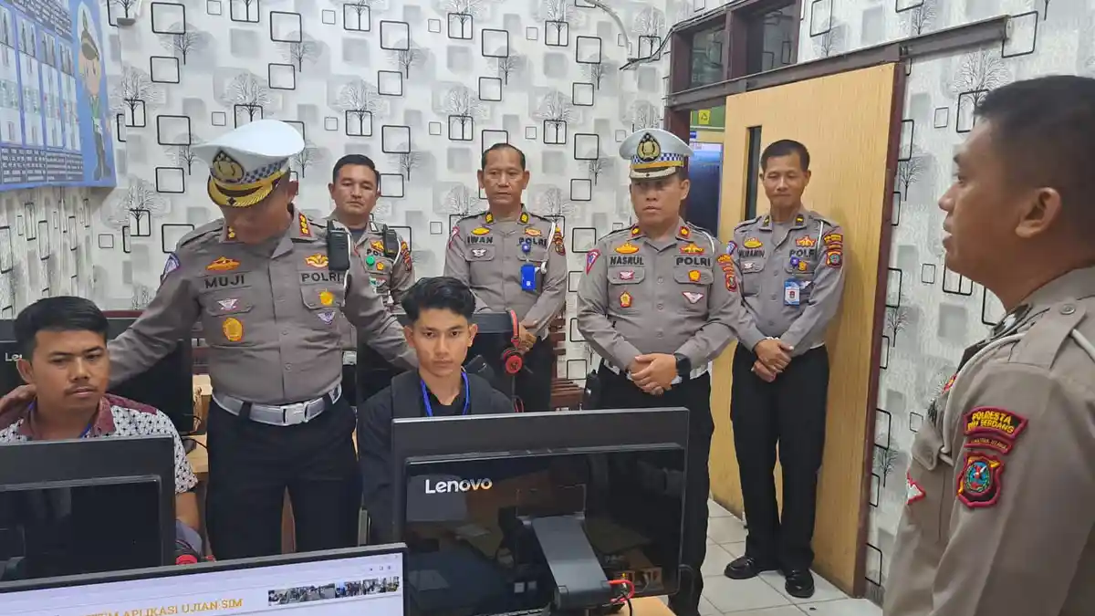 Sidak Pelayanan Sim, Dirlantas Polda Sumut Patikan Kemudahan Masyarakat urus SIM