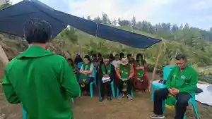Inadah-minggu-di-bawah-tenda.jpg
