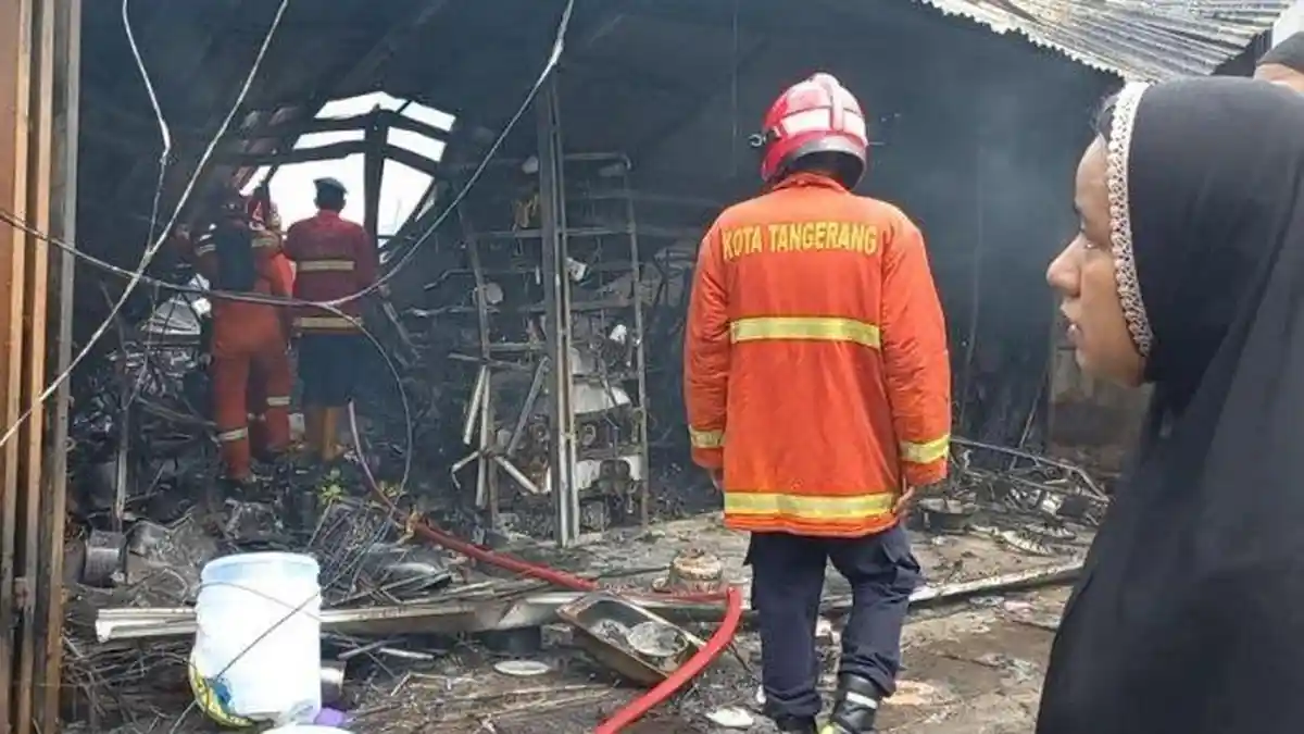 Kebakaran Hari Ini: Dua Toko Perabotan di Pasar Lembang Tangerang Ludes Dilahap Si Jago Merah