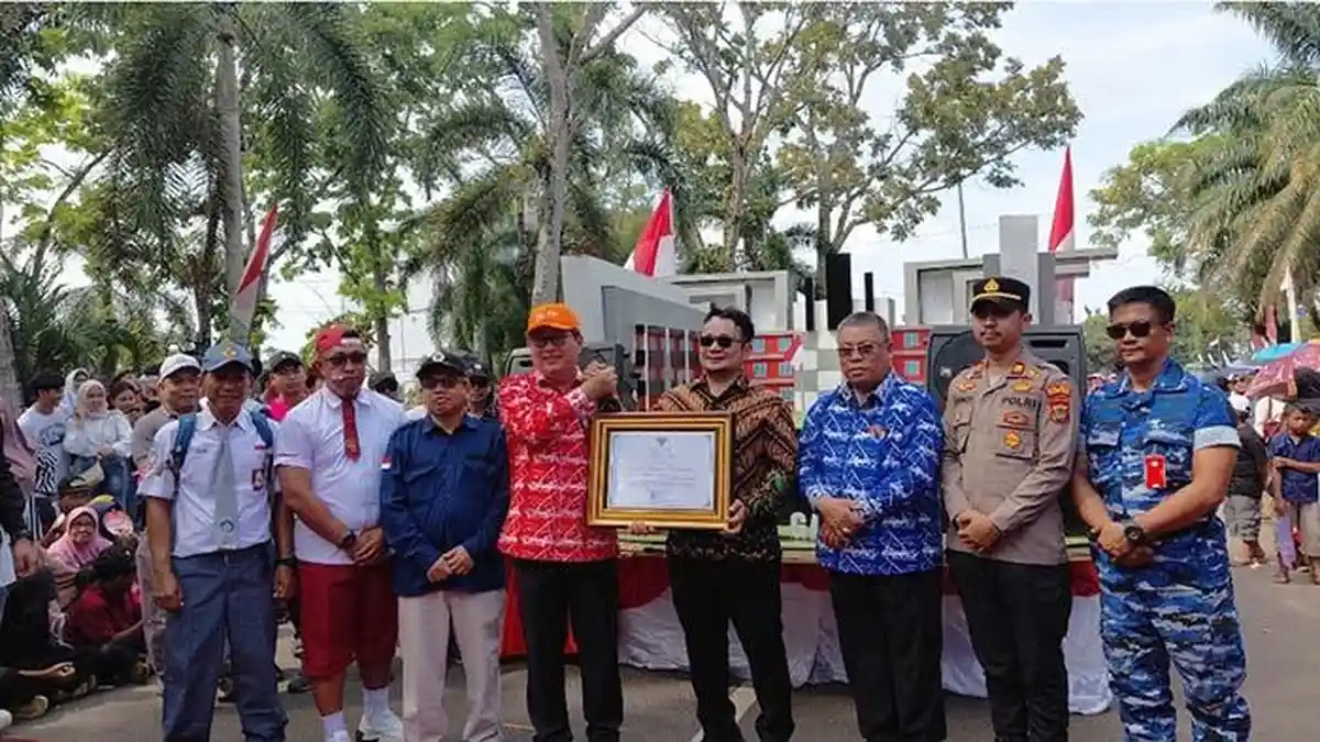 Pemkab Belitung Timur Terima Sertifikat Sekolah Unggul Garuda dan Sekolah Rakyat 
