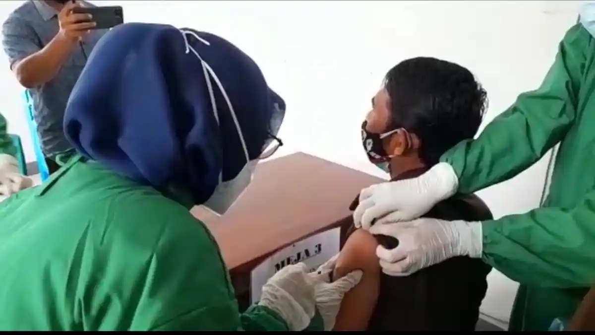 143 Orang Divaksin di Hari Pertama Vaksin Covid-19 di Kabupaten Manggarai Barat