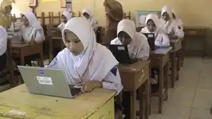 Dinas-Pendidikan-Sinjai-UJIAN-SEKOLAH-Suasana-ujian-sekolah-kelas.jpg
