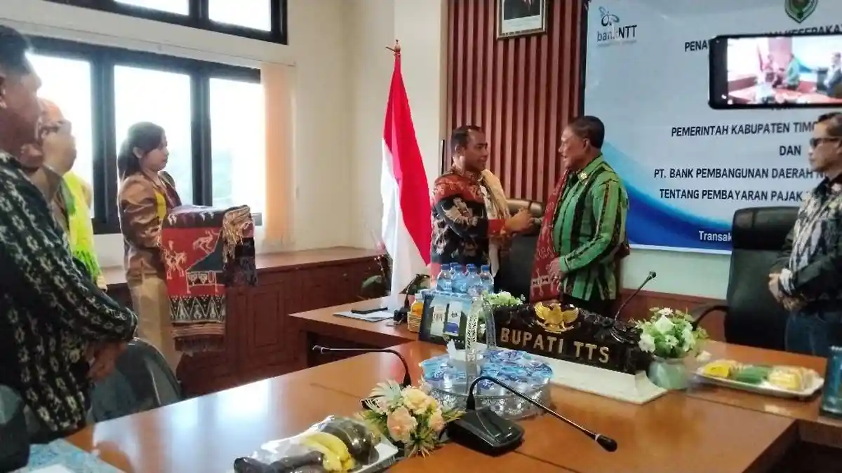 Tanda Tangan Kesepakatan Bersama, Plt. Dirut Bank NTT Sebut Siap Dukung Semua Program Pemda TTS