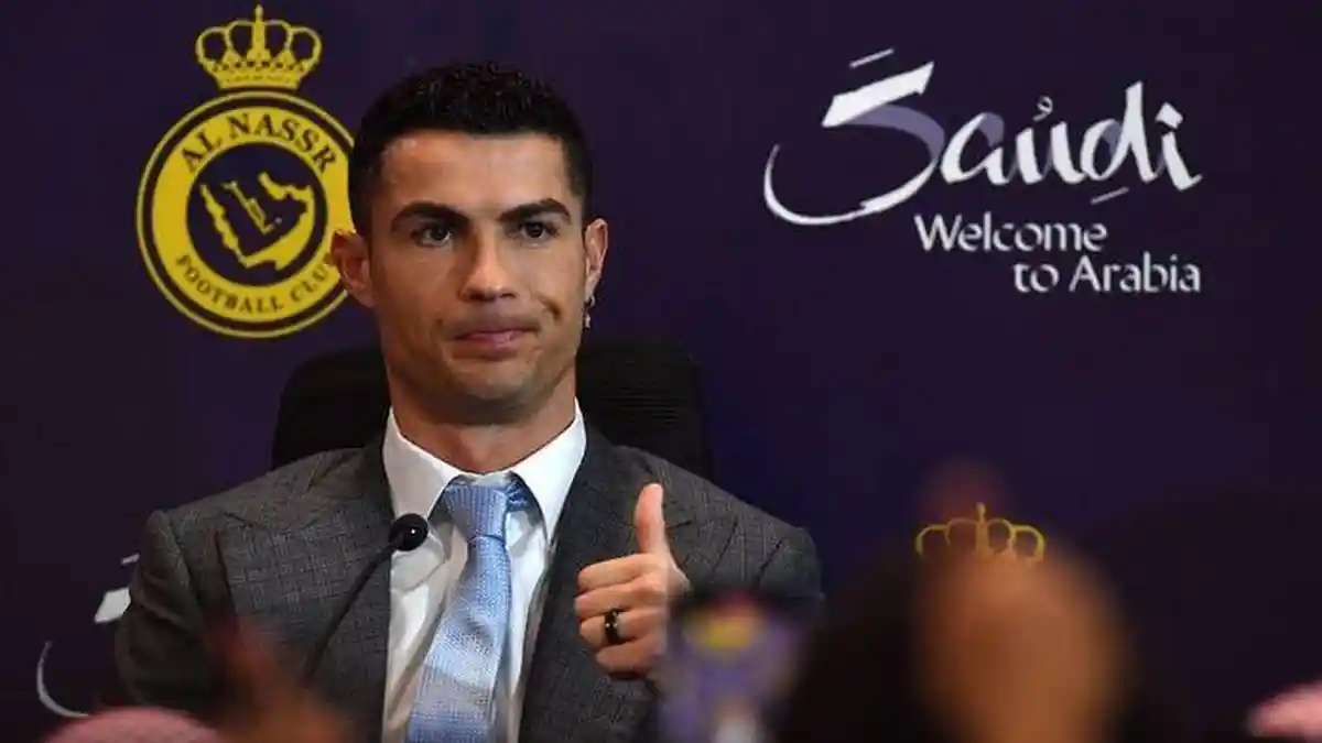 Lionel Messi vs Cristiano Ronaldo, PSG vs Riyadh XI, Bisa Disaksikan Secara Live di Facebook