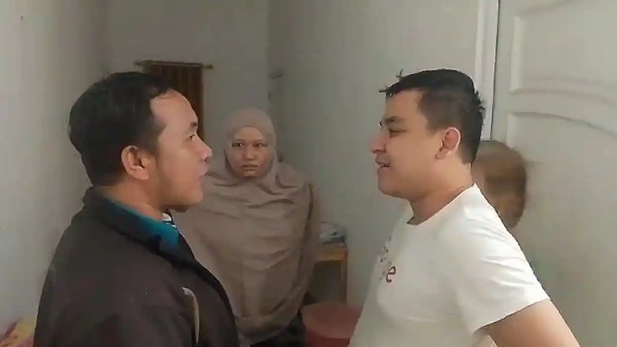 Viral Pria Todong Pistol di Mampang: Garang di Jalan, Cengar-cengir saat Ditangkap Polisi