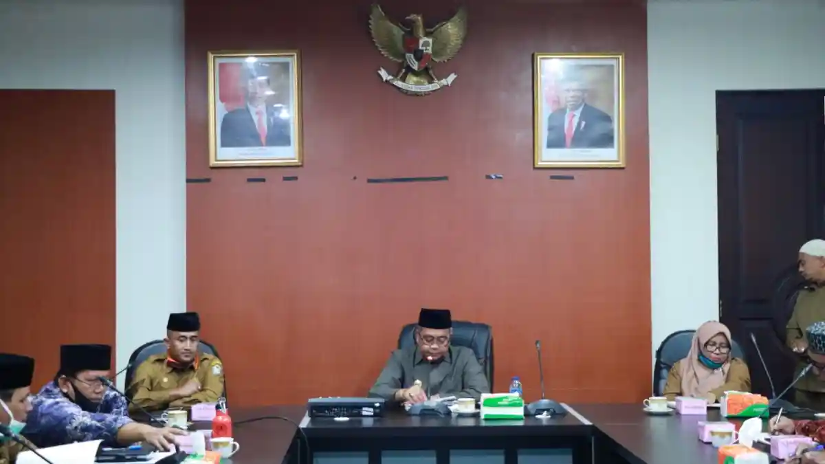 Bupati Aceh Barat Minta Para Camat Awasi Proses Penyaluran BLT