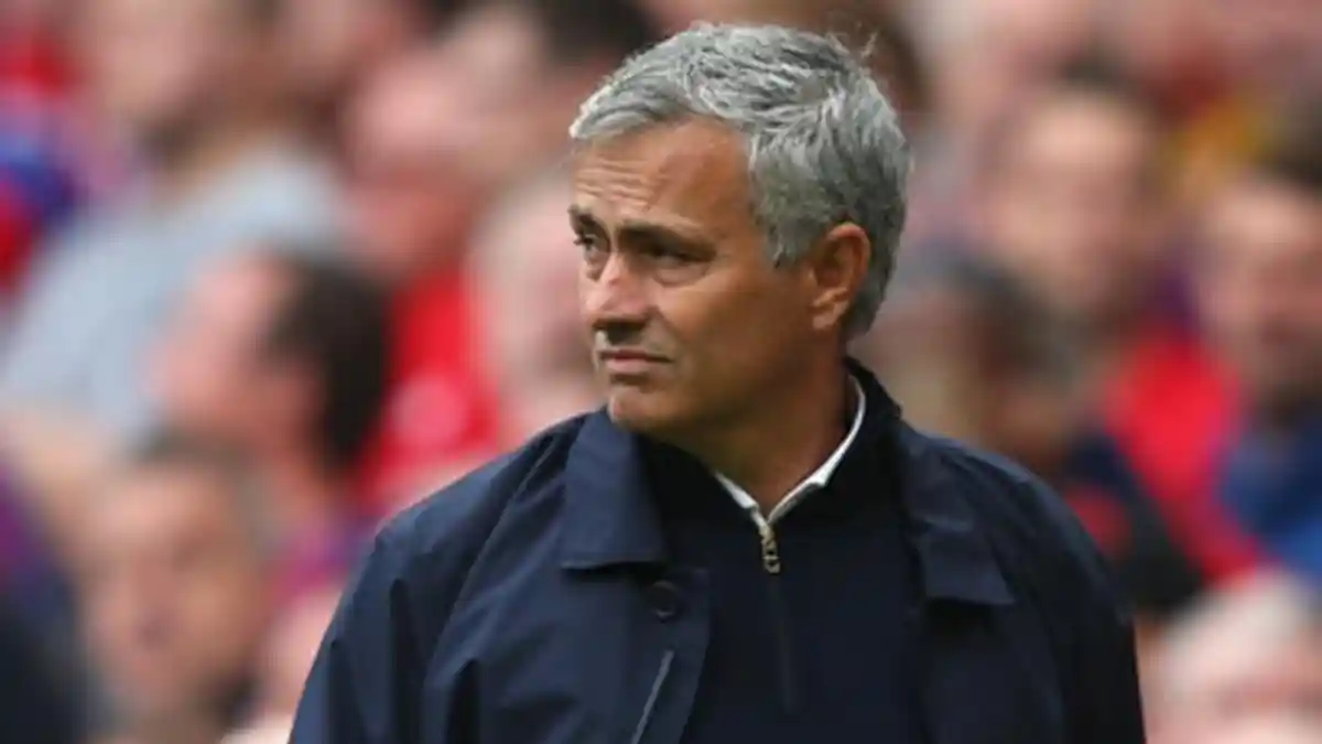 Jose Mourinho Ngamuk pada Staf Pelatih Manchester United, Ada Apa?